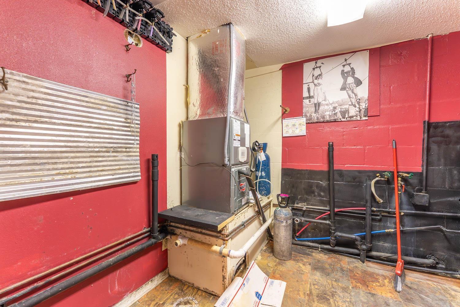 Mammoth Spring - Commercial Sale
