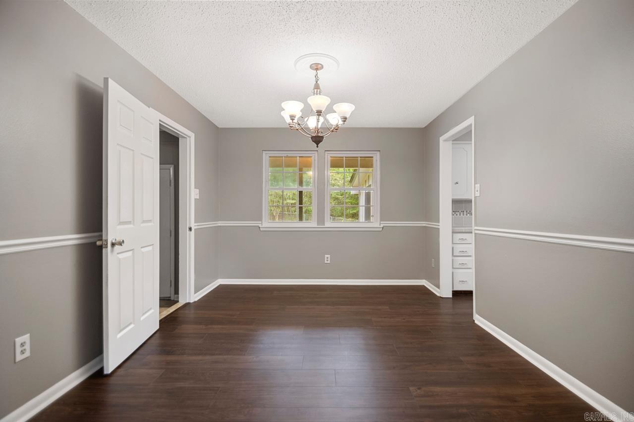 OAK MEADOWS - Residential