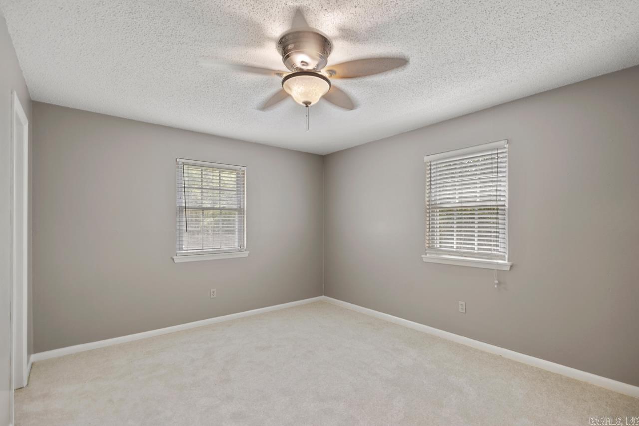 OAK MEADOWS - Residential