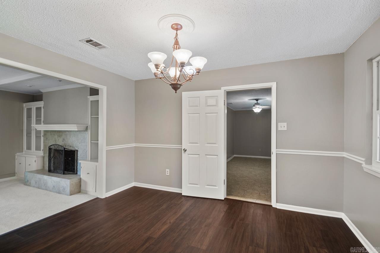 OAK MEADOWS - Residential