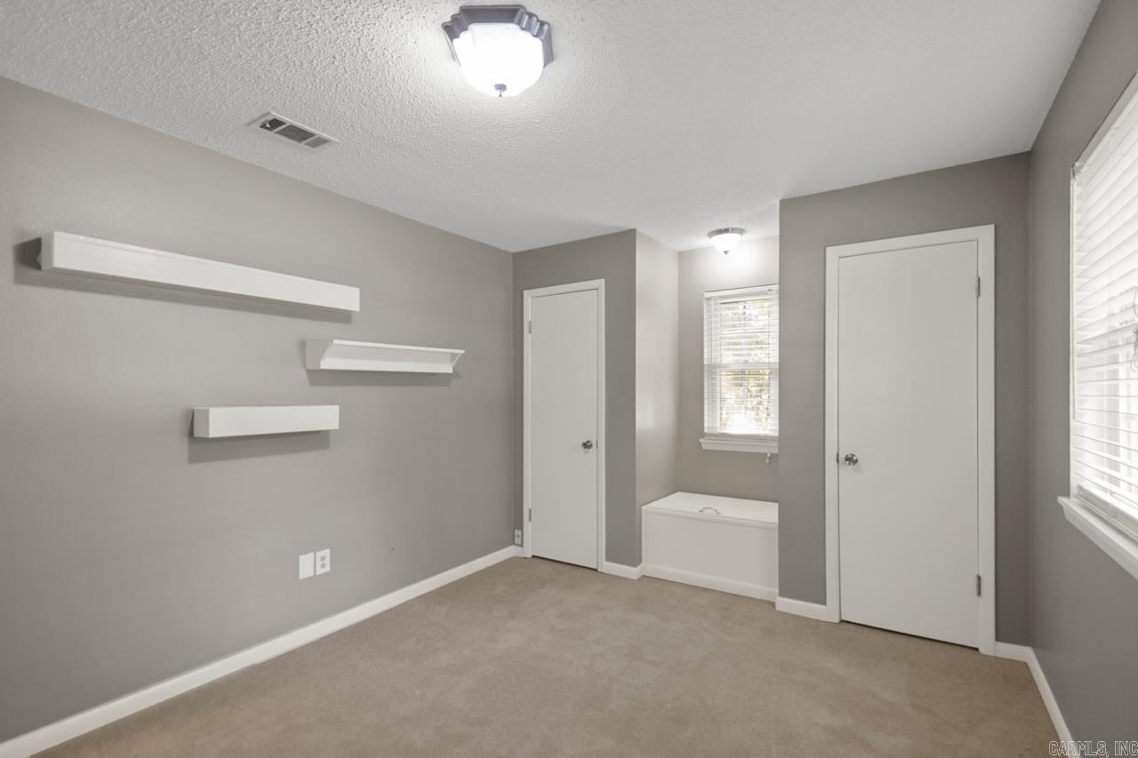 OAK MEADOWS - Residential