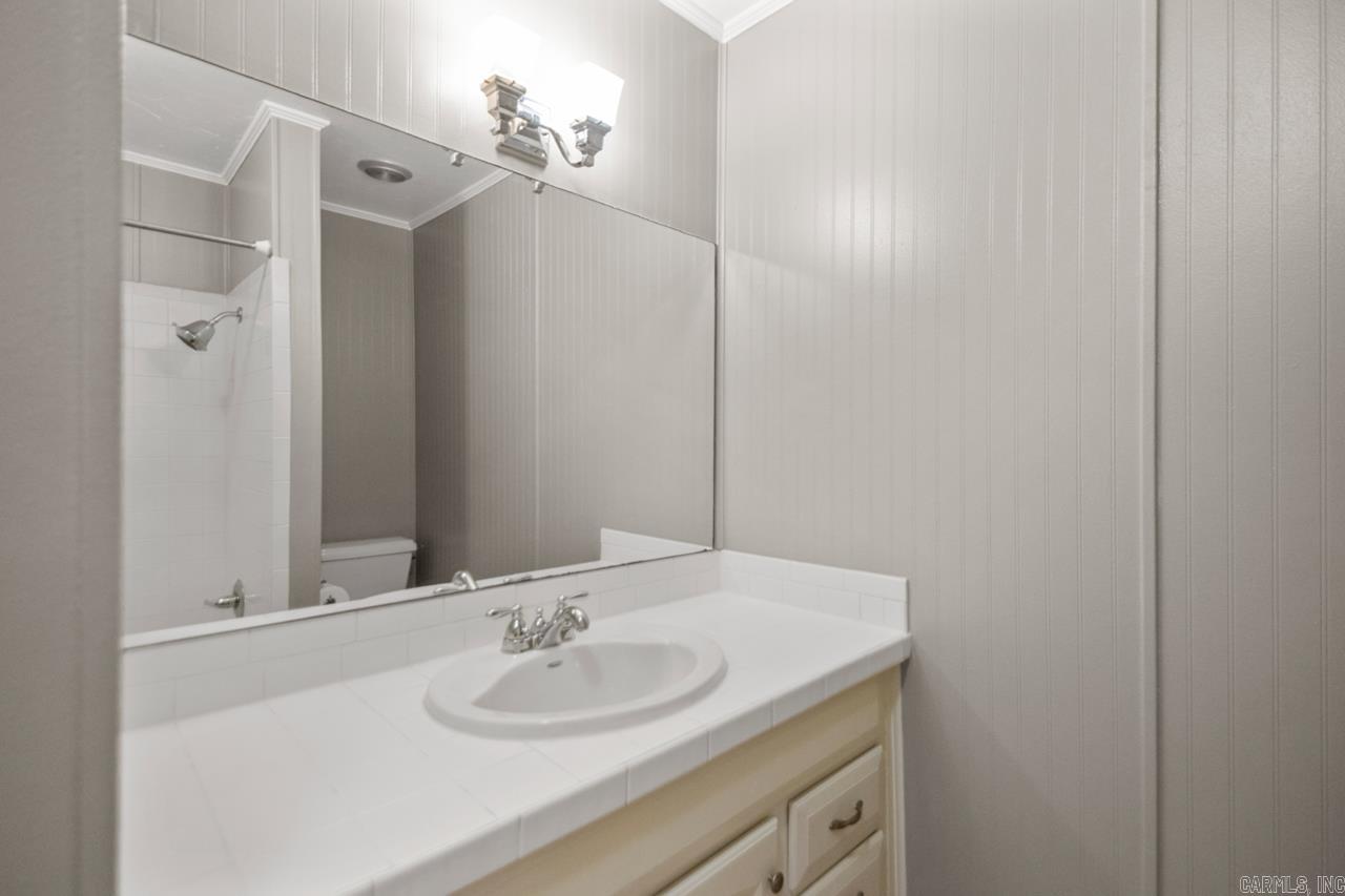 OAK MEADOWS - Residential