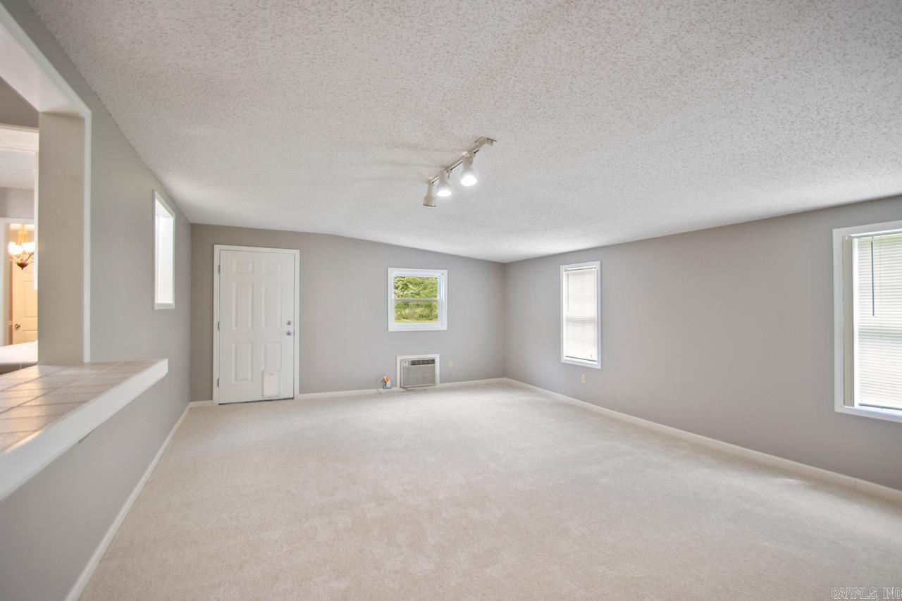 OAK MEADOWS - Residential