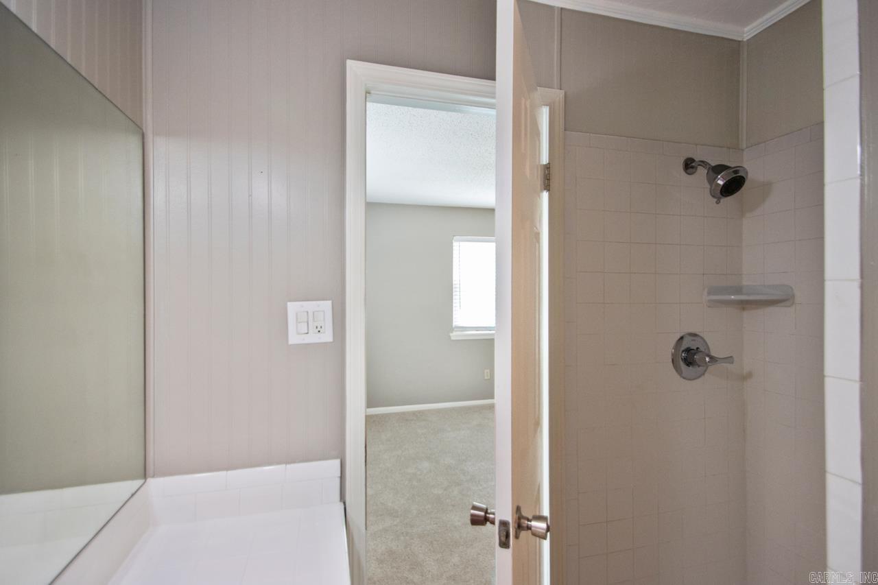 OAK MEADOWS - Residential