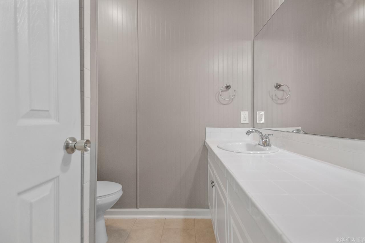 OAK MEADOWS - Residential