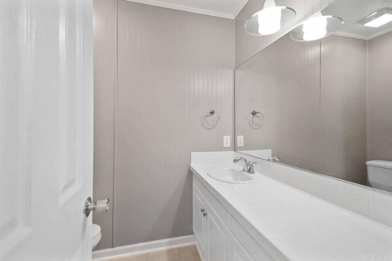 OAK MEADOWS - Residential