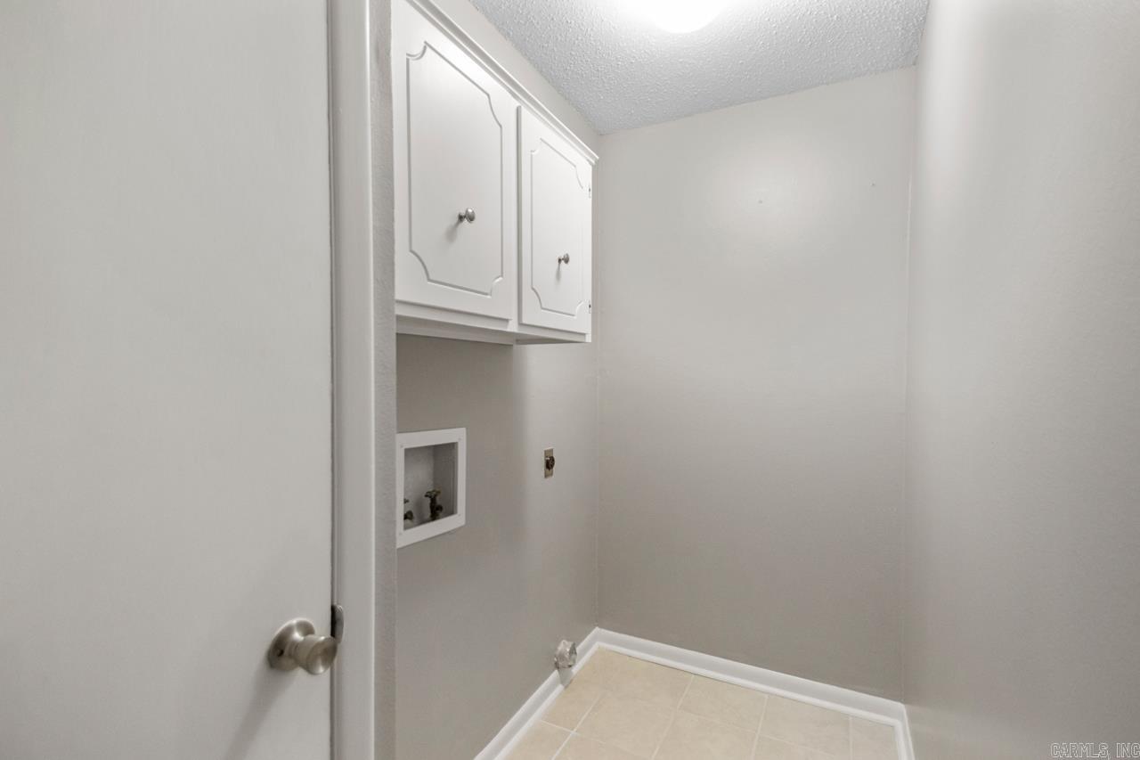 OAK MEADOWS - Residential