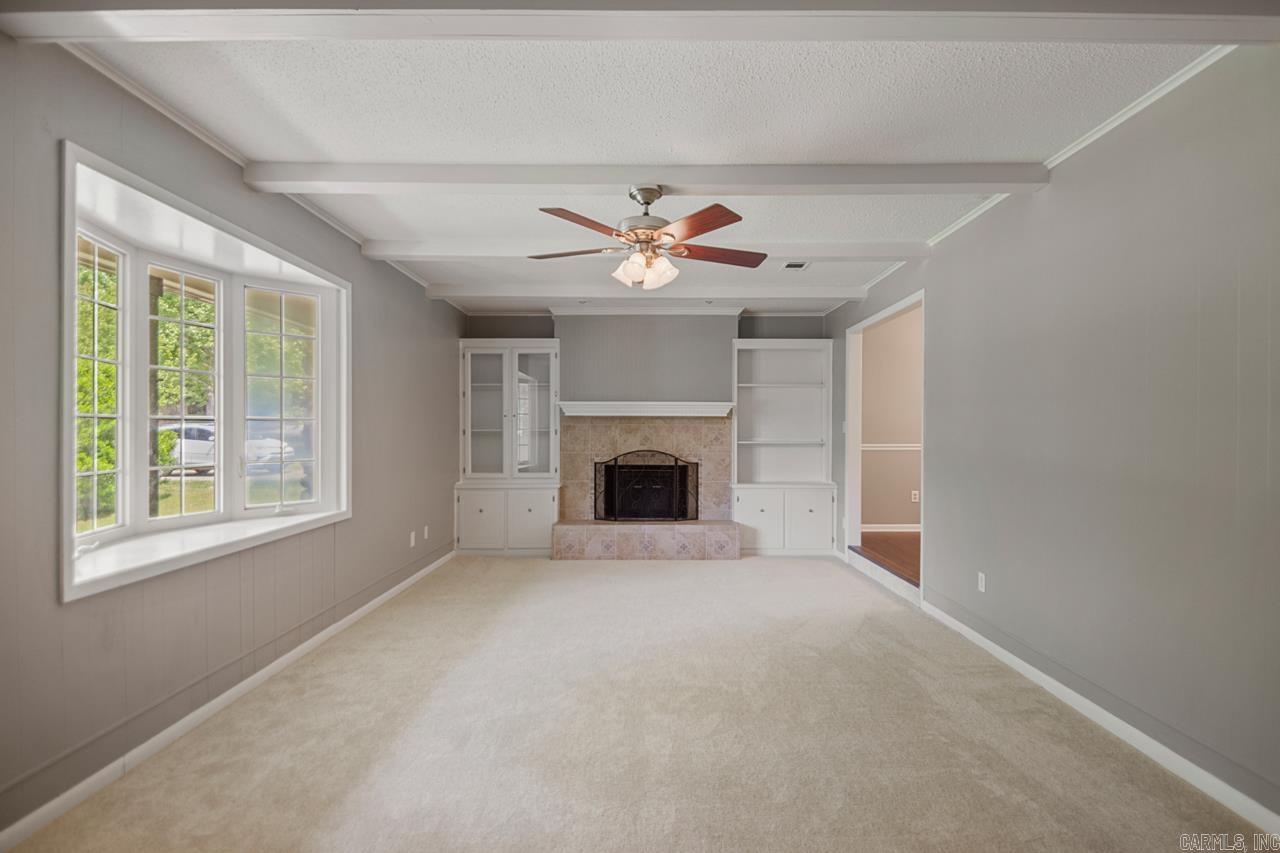 OAK MEADOWS - Residential