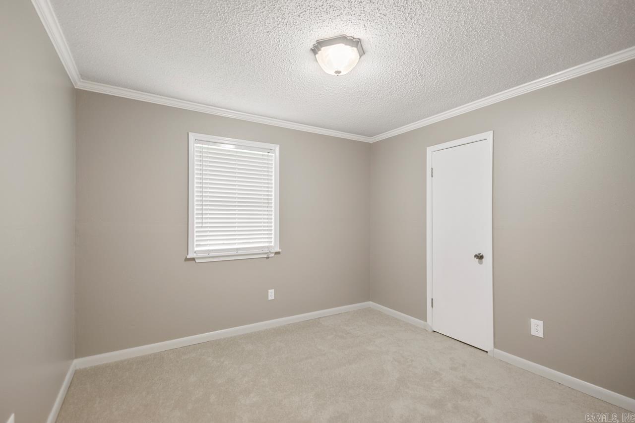 OAK MEADOWS - Residential