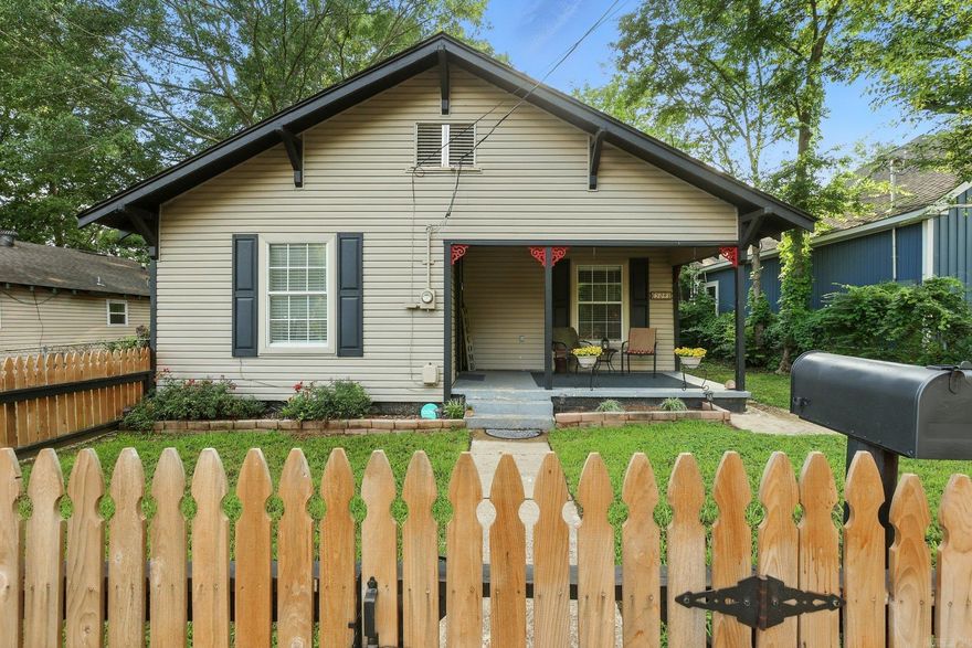 Don't miss this beautifully remodeled 3-bedroom home ideally situated near all the amenities Benton has to offer. A charming picket fence surrounds the front yard, offering great curb appeal. Step inside to a spacious living room featuring fresh paint, updated lighting, and new window treatments. The two larger bedrooms showcase stylish accent walls, new lighting, and fresh finishes throughout. The well-appointed kitchen boasts brand-new stainless steel appliances, updated countertops, new hardware, new sink and faucet, and added cabinetry complete with pull-out spice racks for extra convenience and storage. The updated bathroom includes a new tub/shower combo, fresh paint, and a contemporary vanity. The third bedroom is smaller but versatile—perfect for a guest room, nursery, or home office. Out back, you'll find a generously sized backyard ideal for families, pets, or entertaining guests. Other updates include: New roof (2021), New furnace (2020), Front fence treated (2024). This move-in-ready home won't last long so schedule your private tour today! Agents: see remarks.