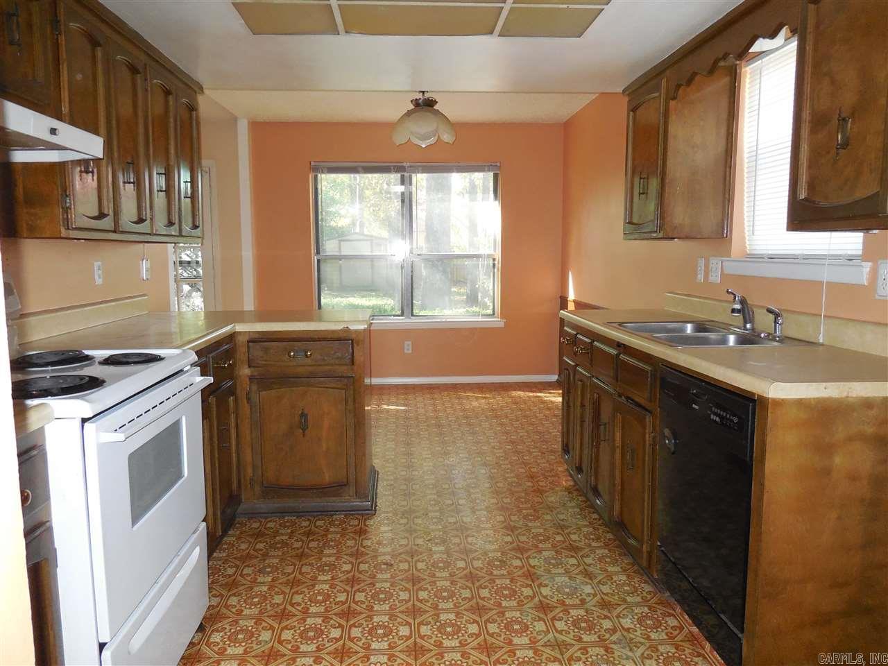 PARKWAY PLACE - Residential Lease