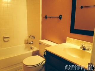 PARKWAY PLACE - Residential Lease