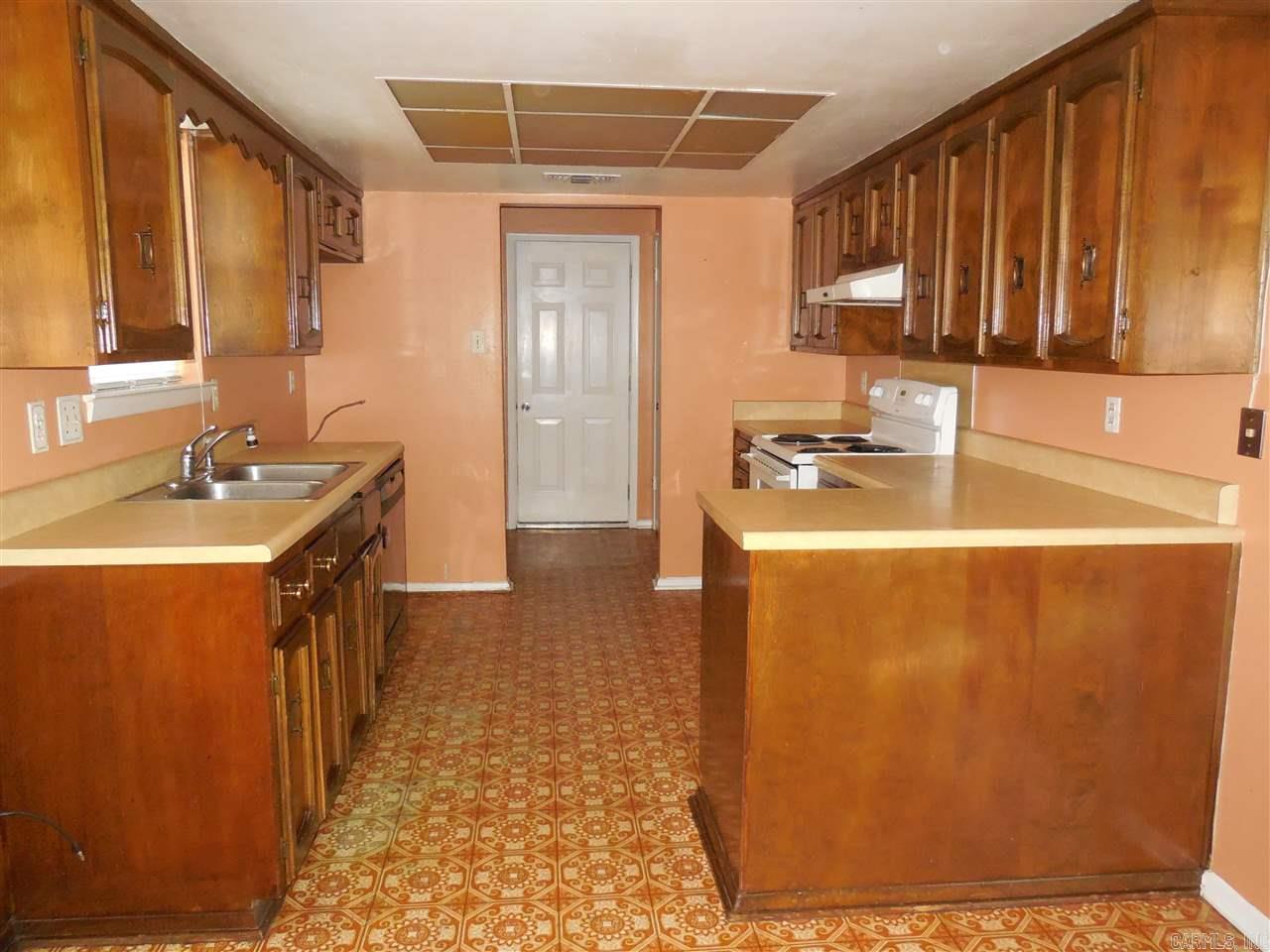 PARKWAY PLACE - Residential Lease