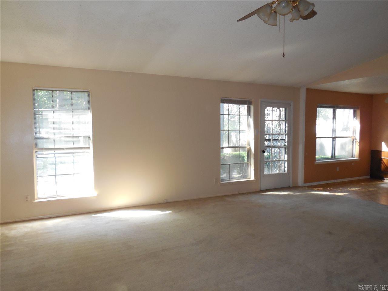 PARKWAY PLACE - Residential Lease