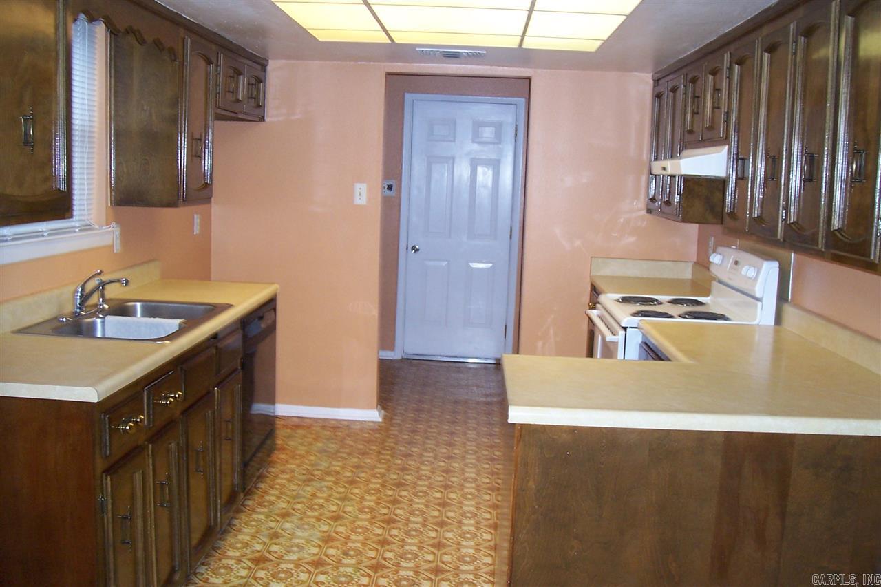 PARKWAY PLACE - Residential Lease