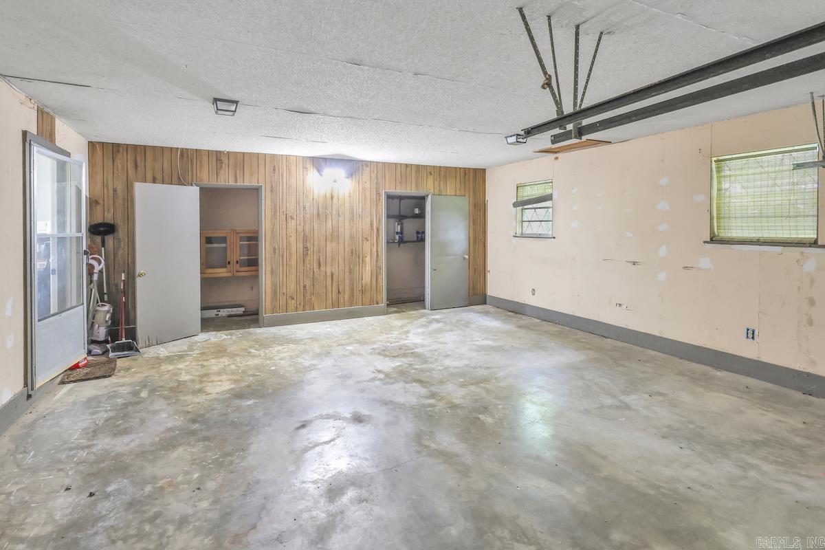 BRADY WOOD - Residential