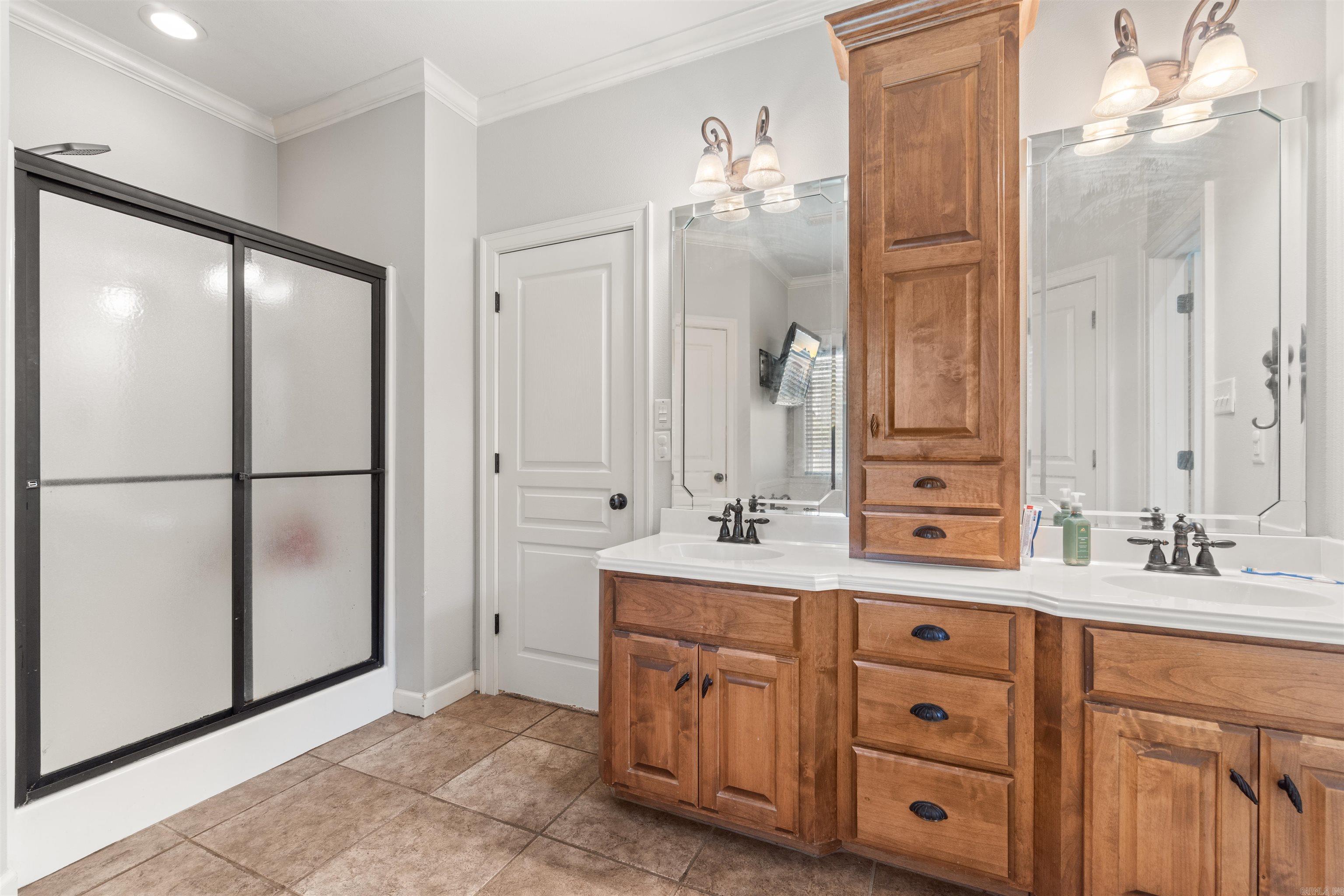 CANTERBURY PLACE - Residential