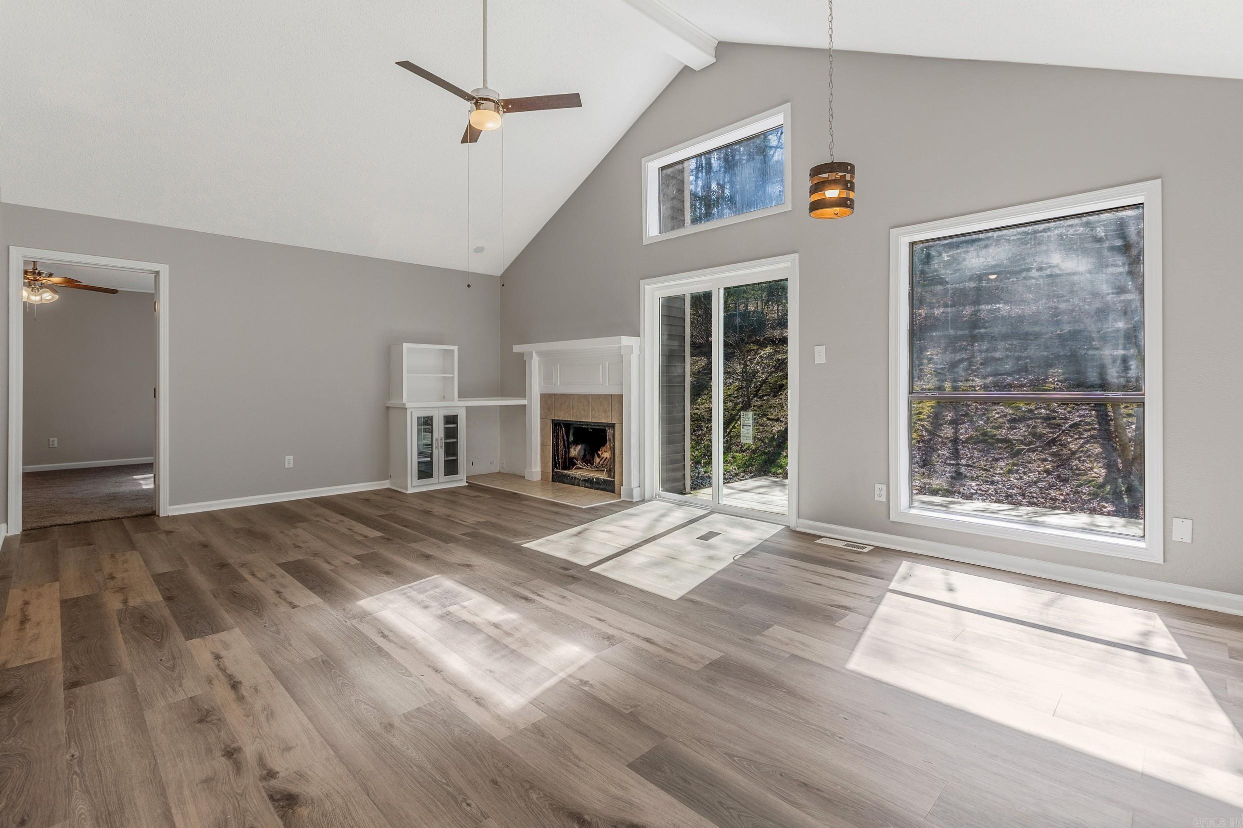 SHADOW RIDGE VILLAS - Residential