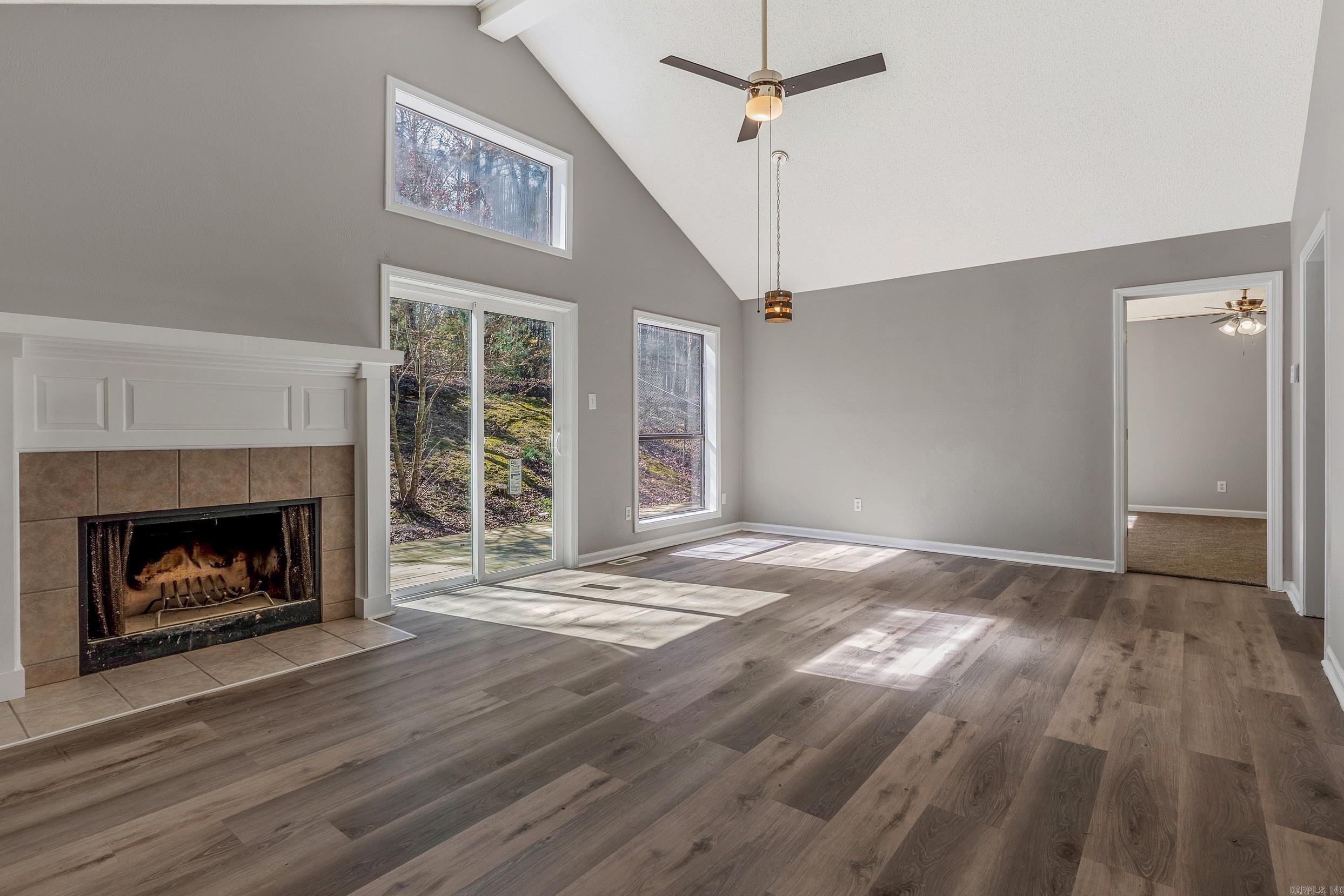 SHADOW RIDGE VILLAS - Residential