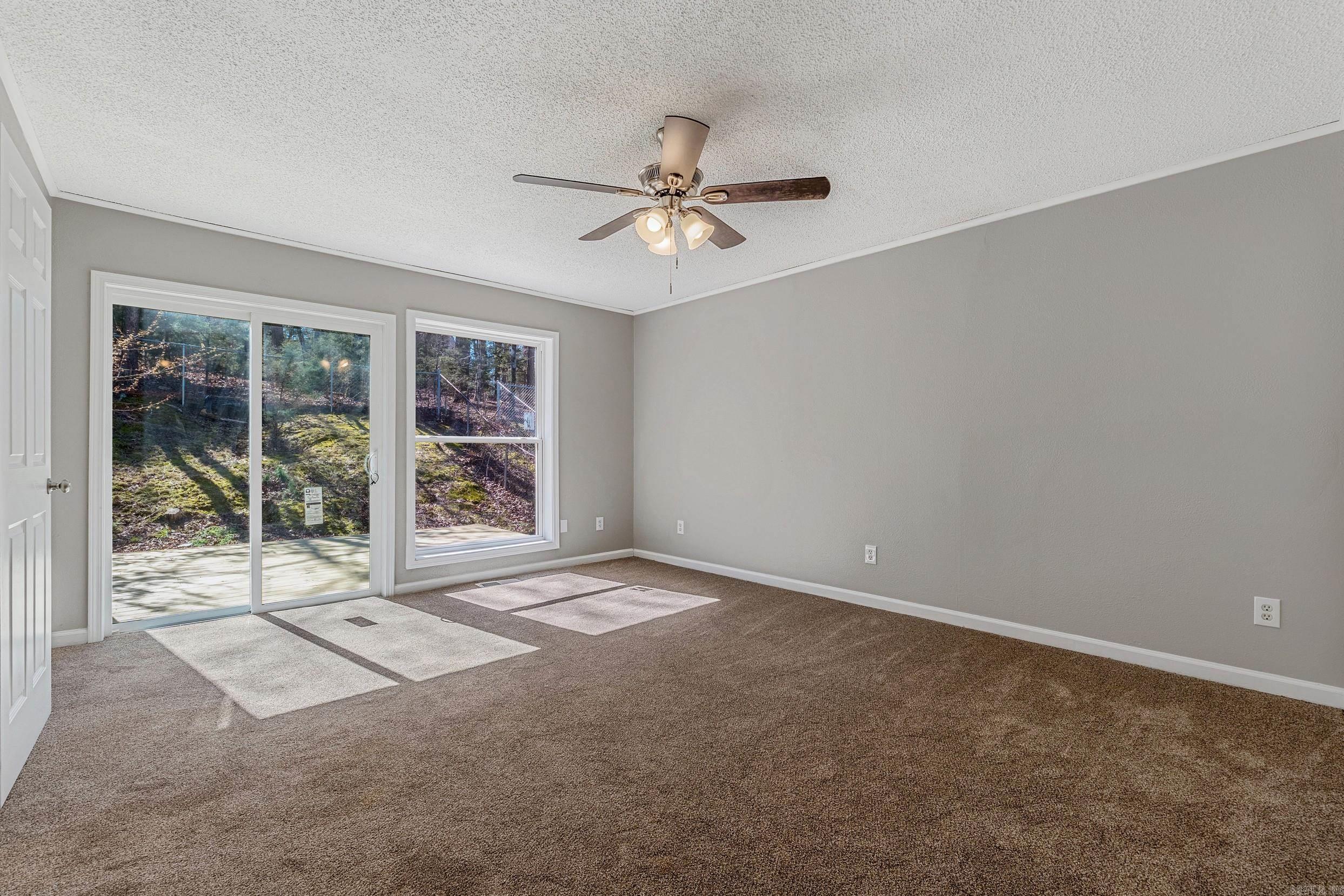 SHADOW RIDGE VILLAS - Residential