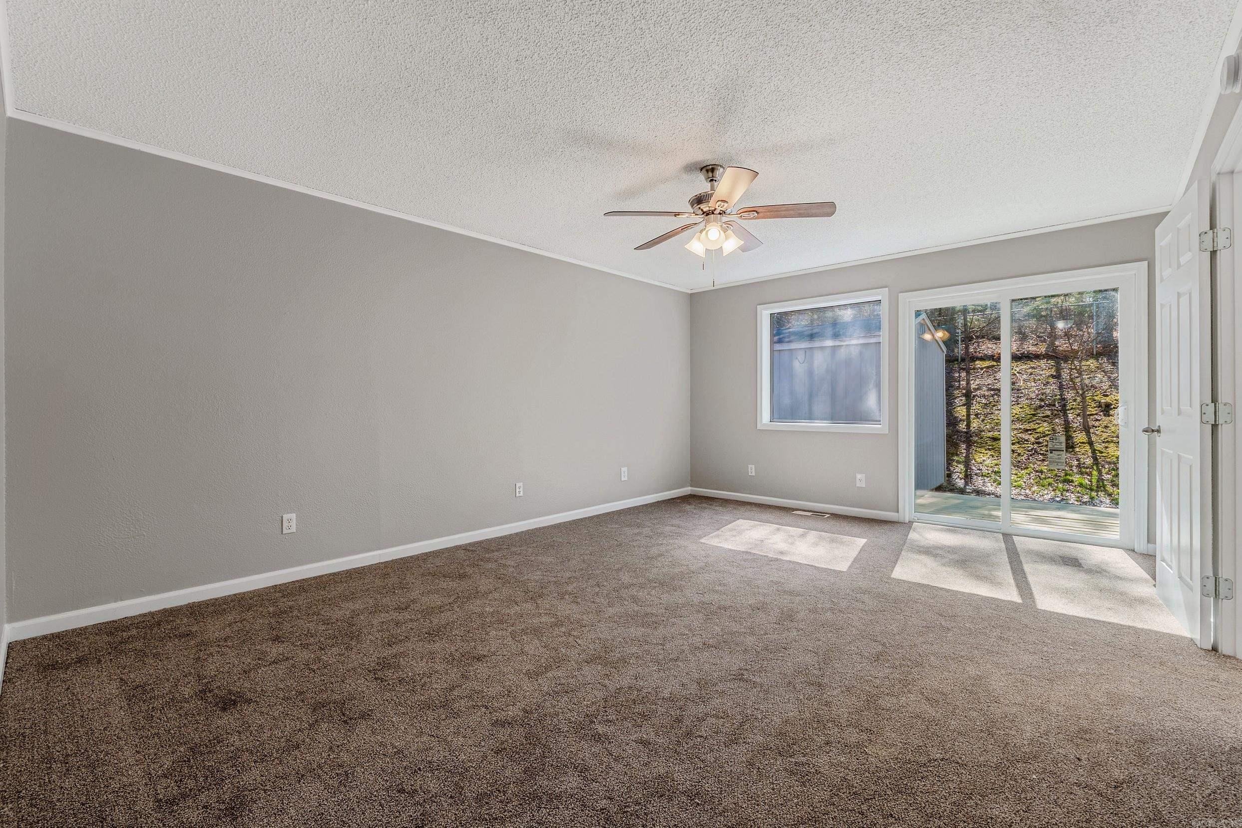 SHADOW RIDGE VILLAS - Residential