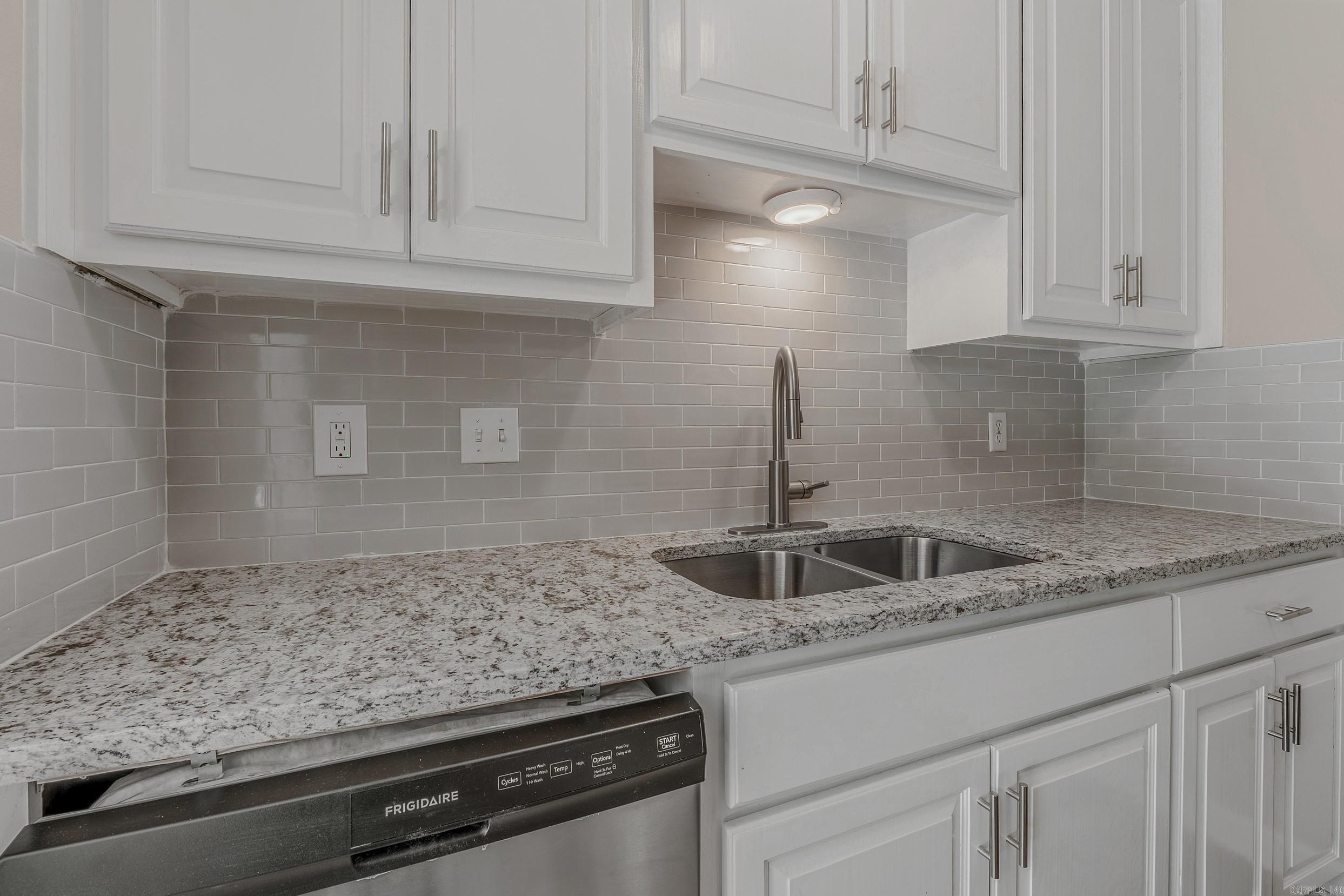 SHADOW RIDGE VILLAS - Residential