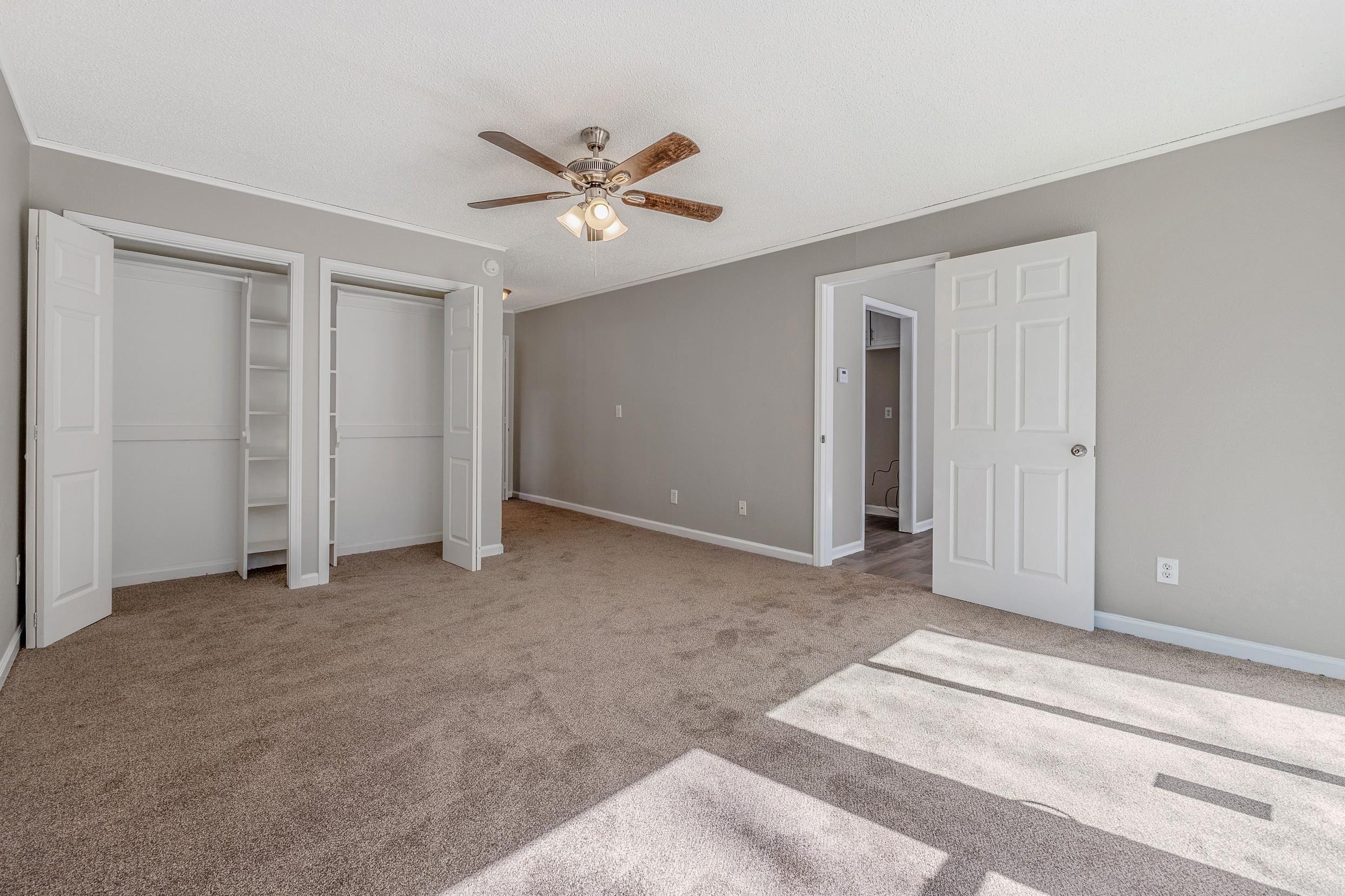 SHADOW RIDGE VILLAS - Residential