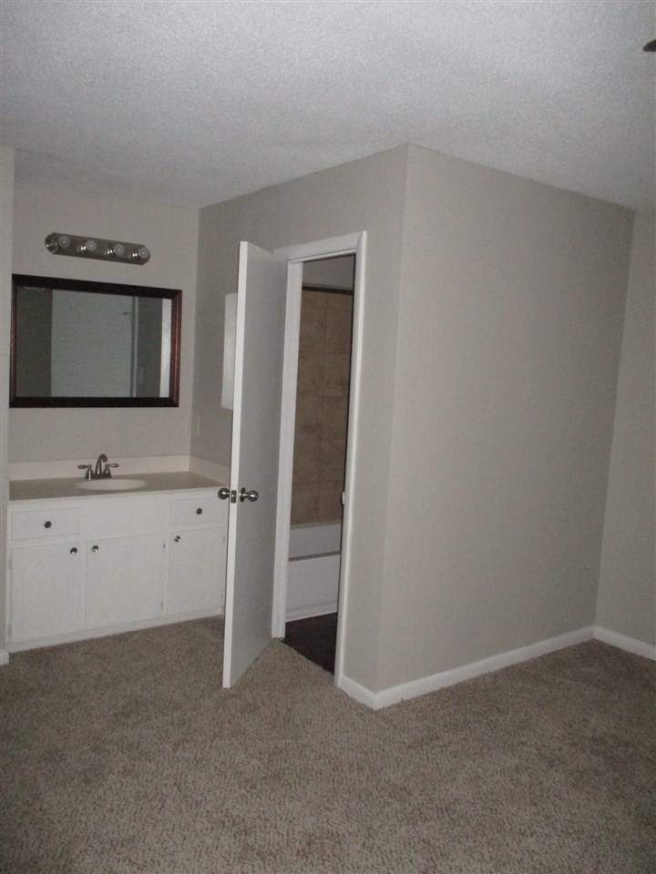 Random Oaks - Residential Lease