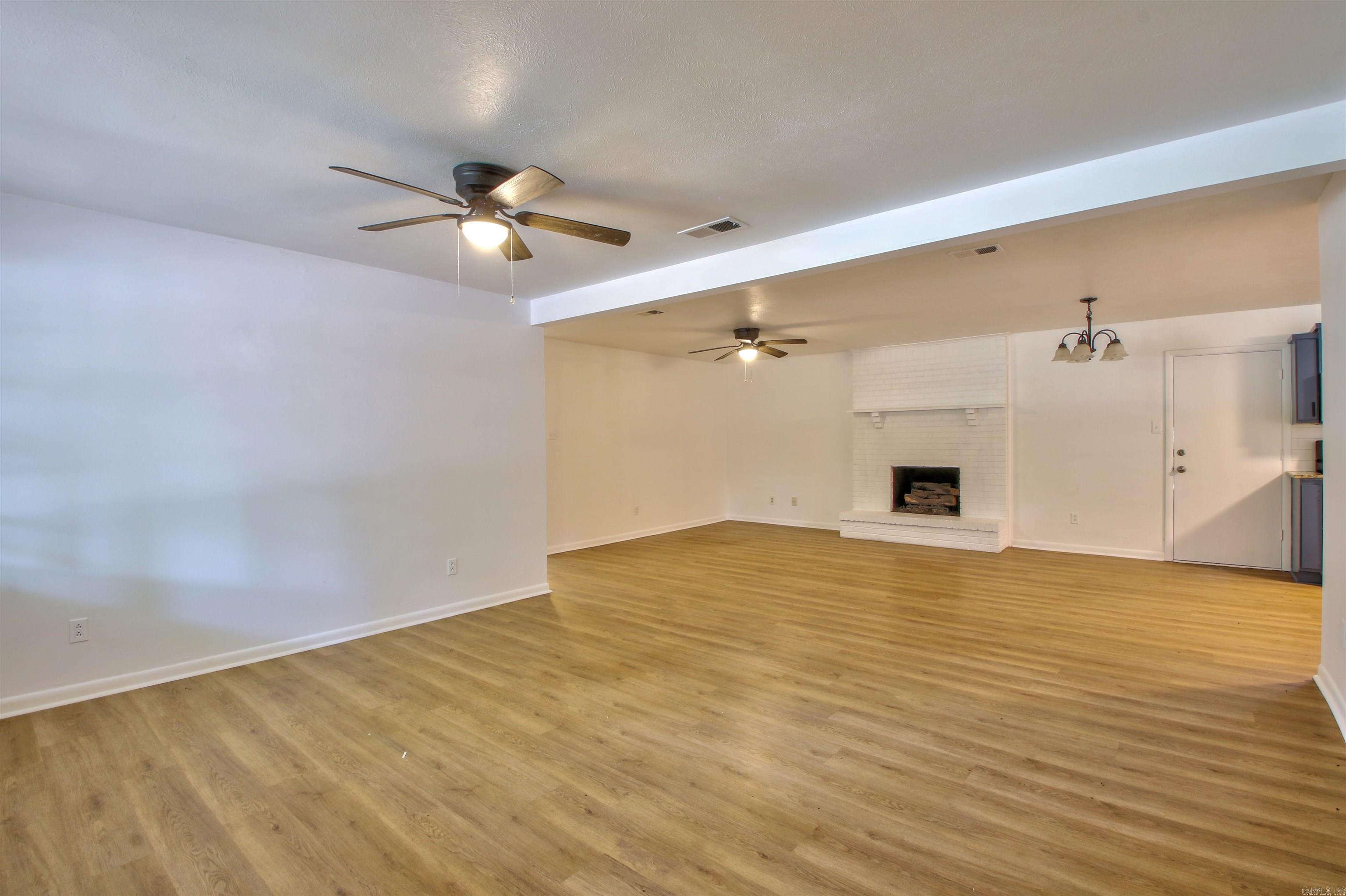 ARBOR OAKS - Residential