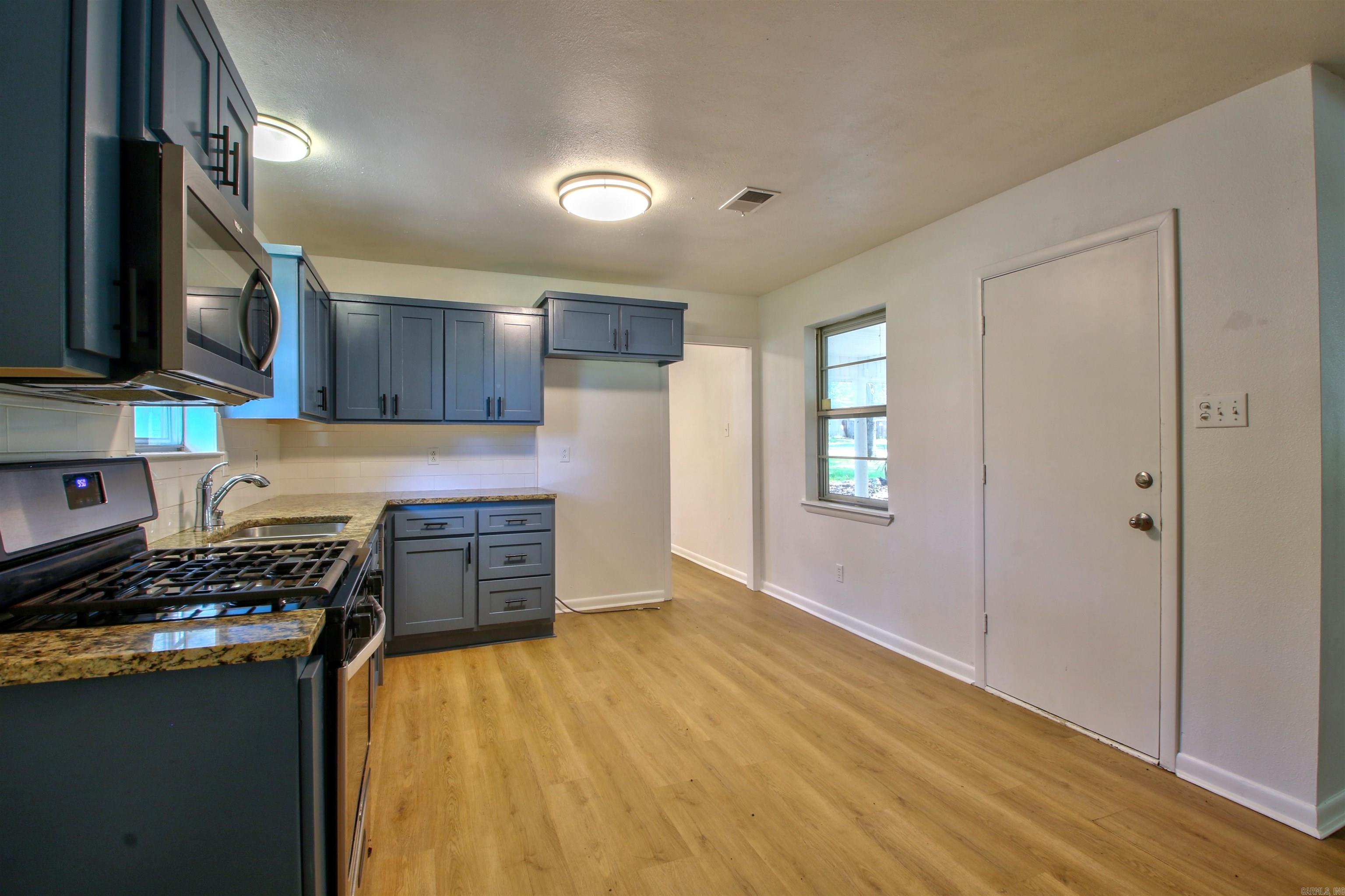 ARBOR OAKS - Residential