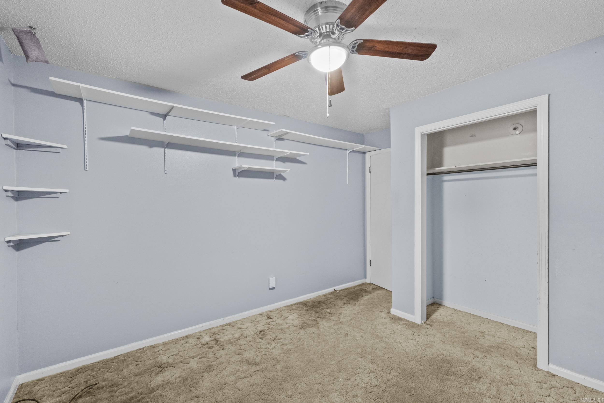 OAKBROOKE - Residential