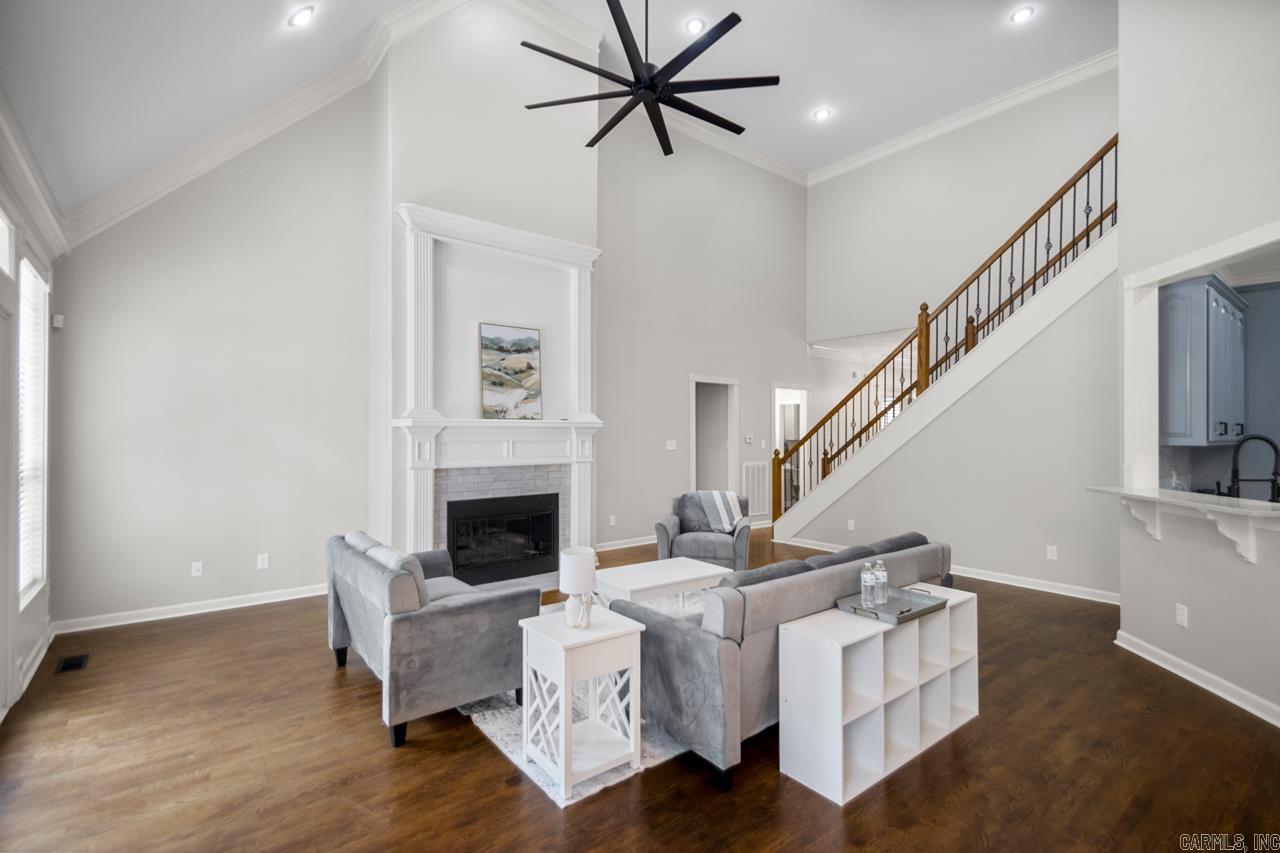 WOODLANDS EDGE - Residential