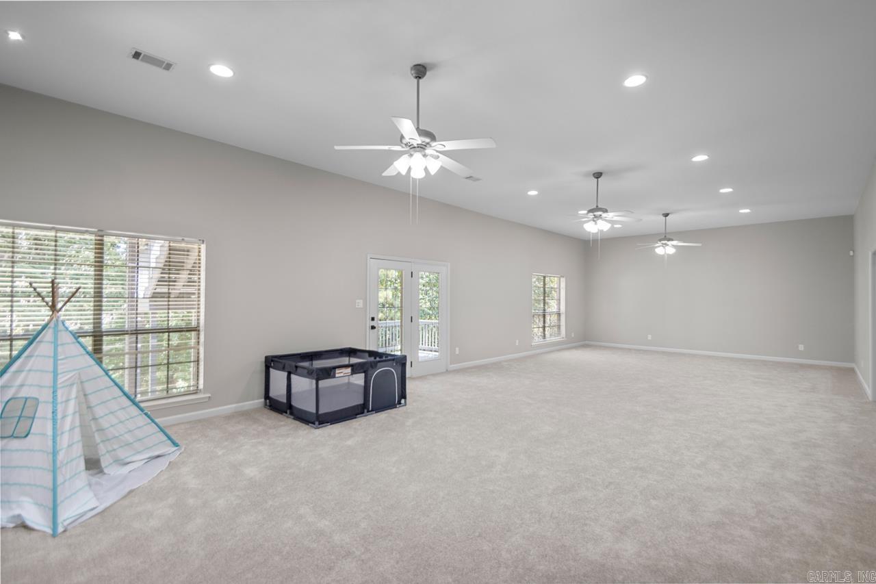 WOODLANDS EDGE - Residential