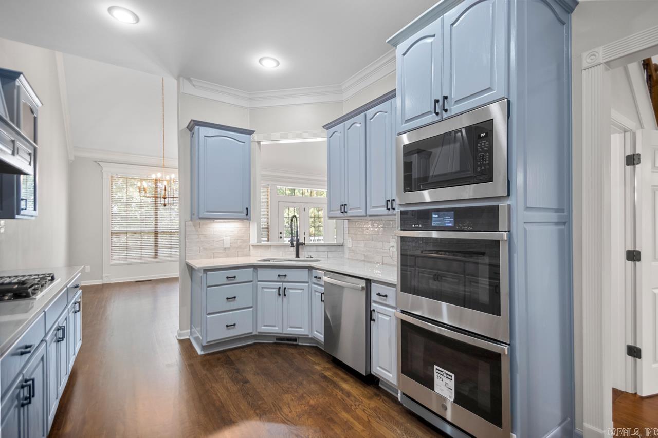 WOODLANDS EDGE - Residential