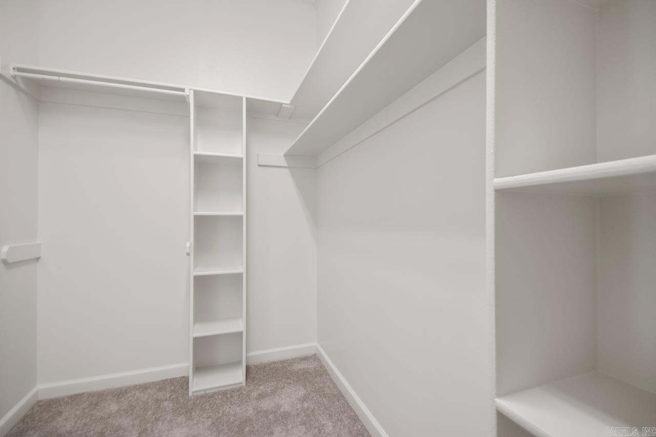 WOODLANDS EDGE - Residential