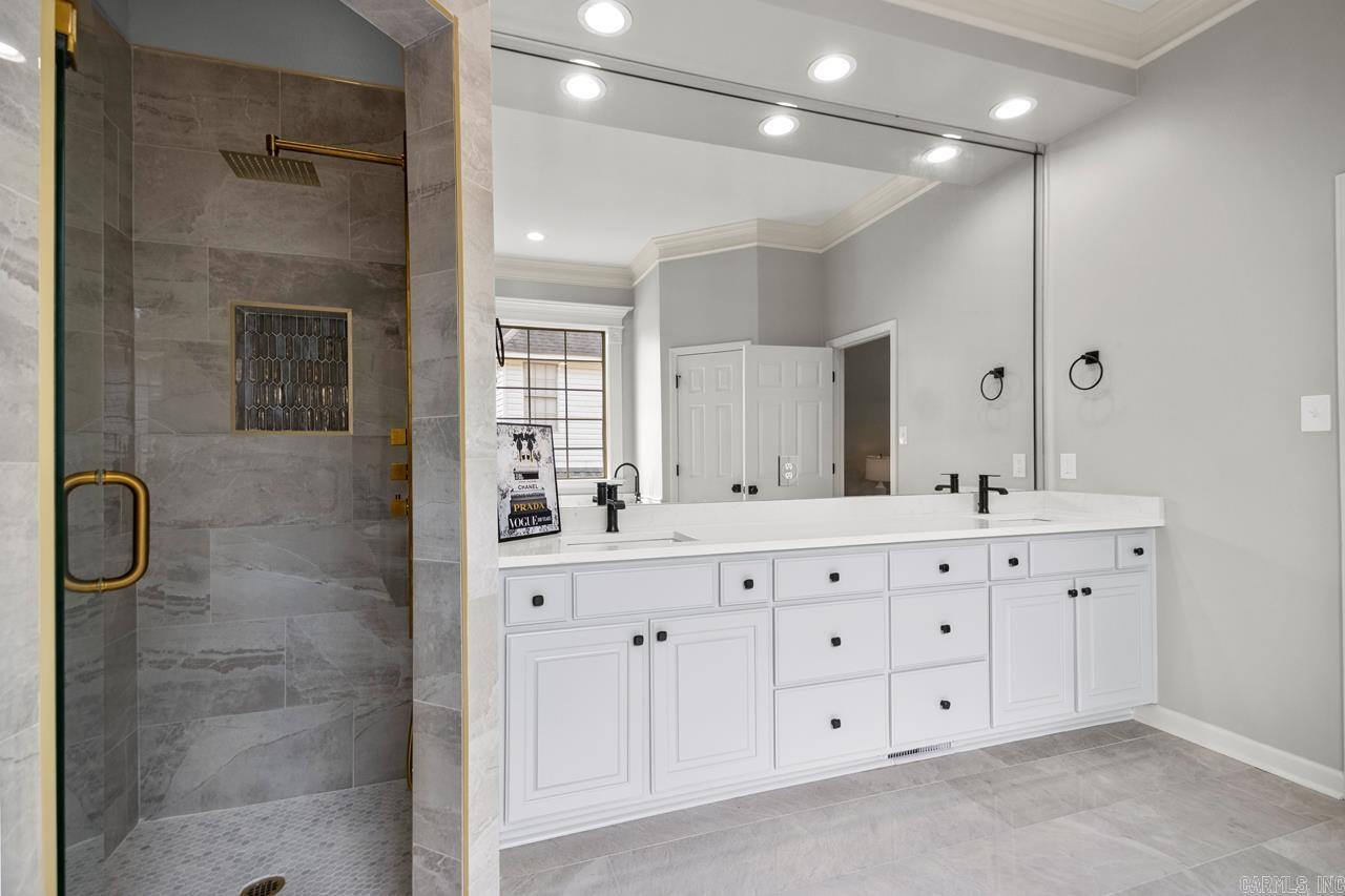 WOODLANDS EDGE - Residential