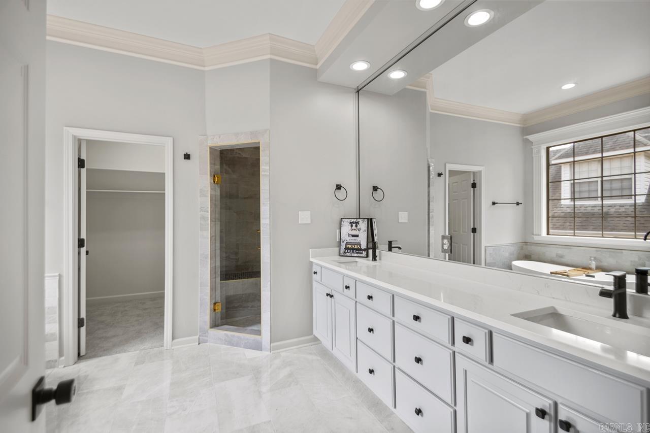 WOODLANDS EDGE - Residential