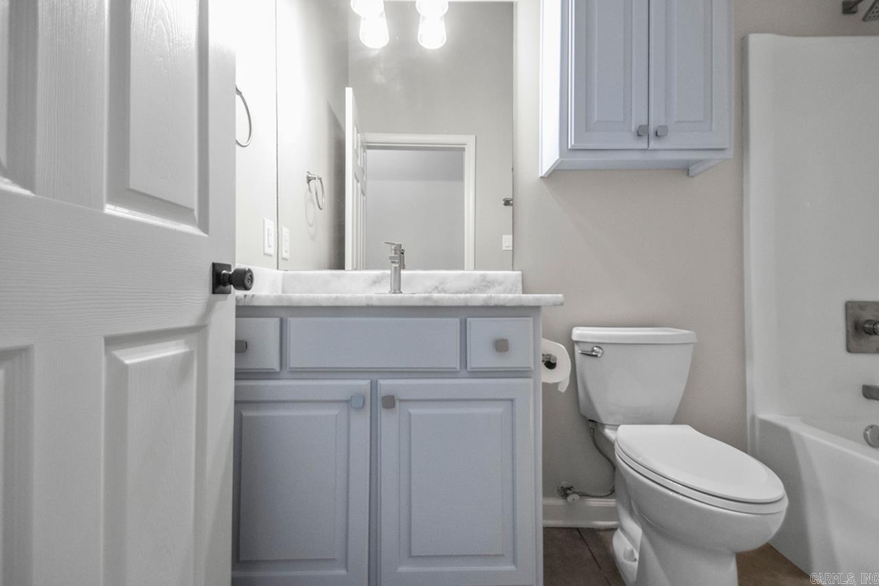 WOODLANDS EDGE - Residential