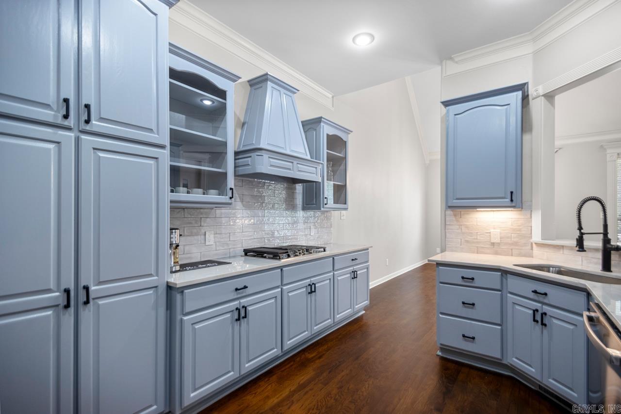 WOODLANDS EDGE - Residential