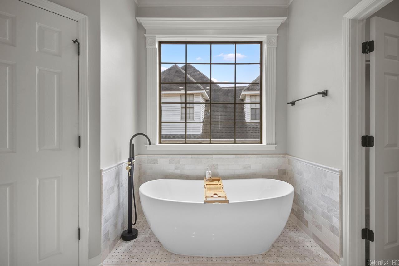 WOODLANDS EDGE - Residential