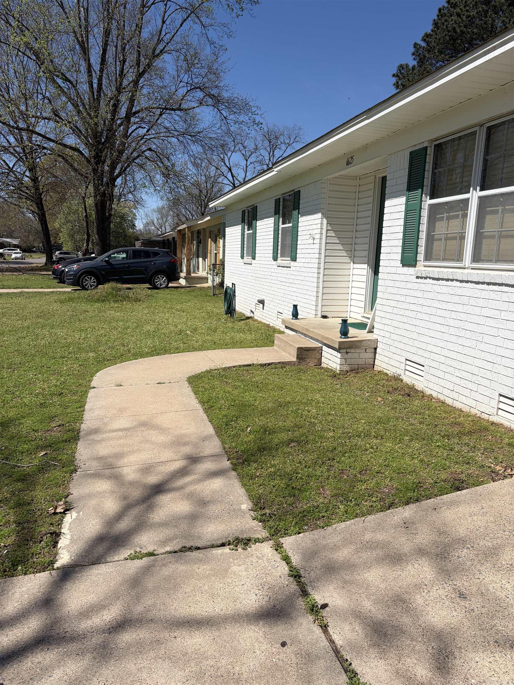 Delta Lawn - Residential