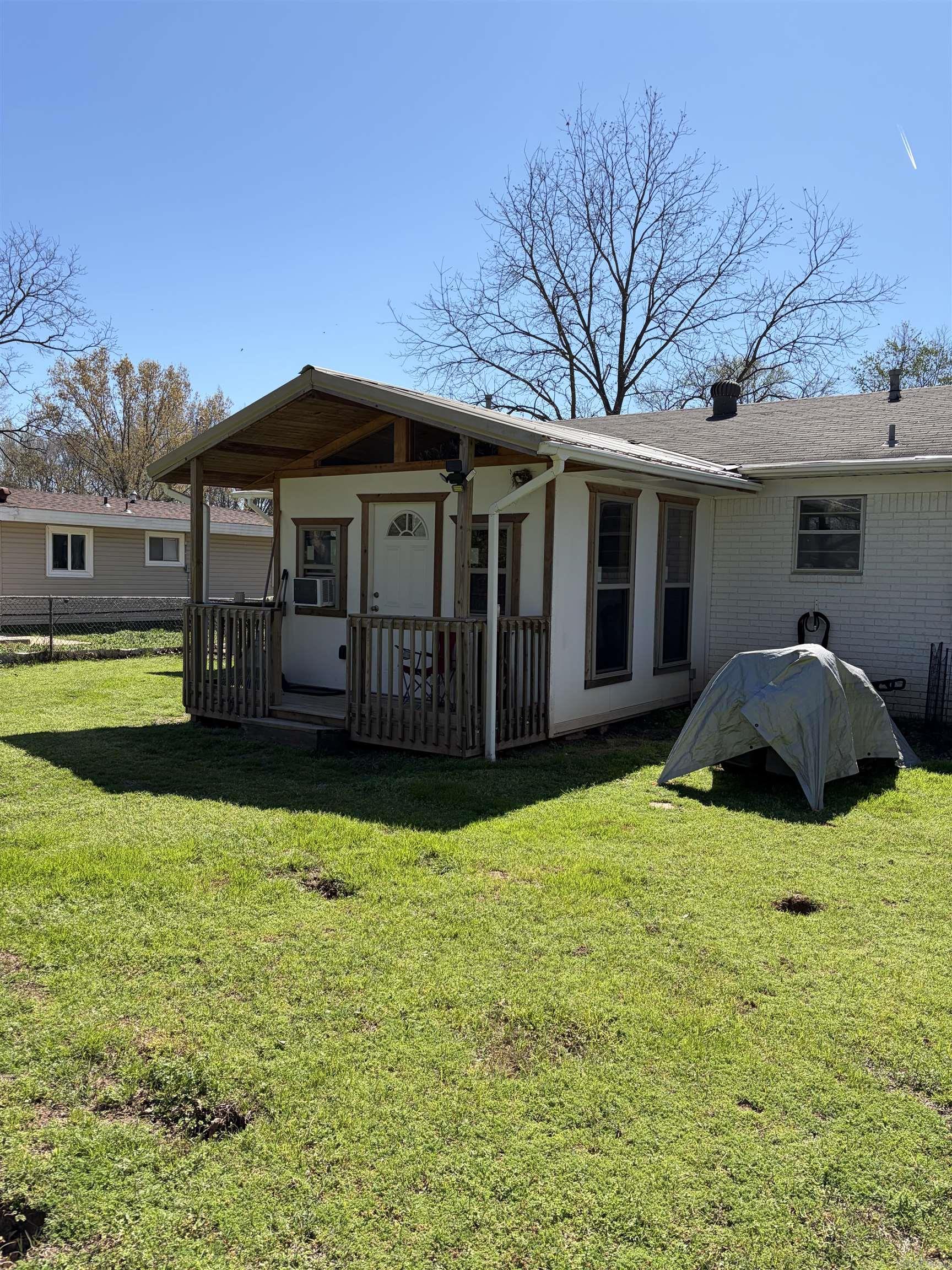 Delta Lawn - Residential