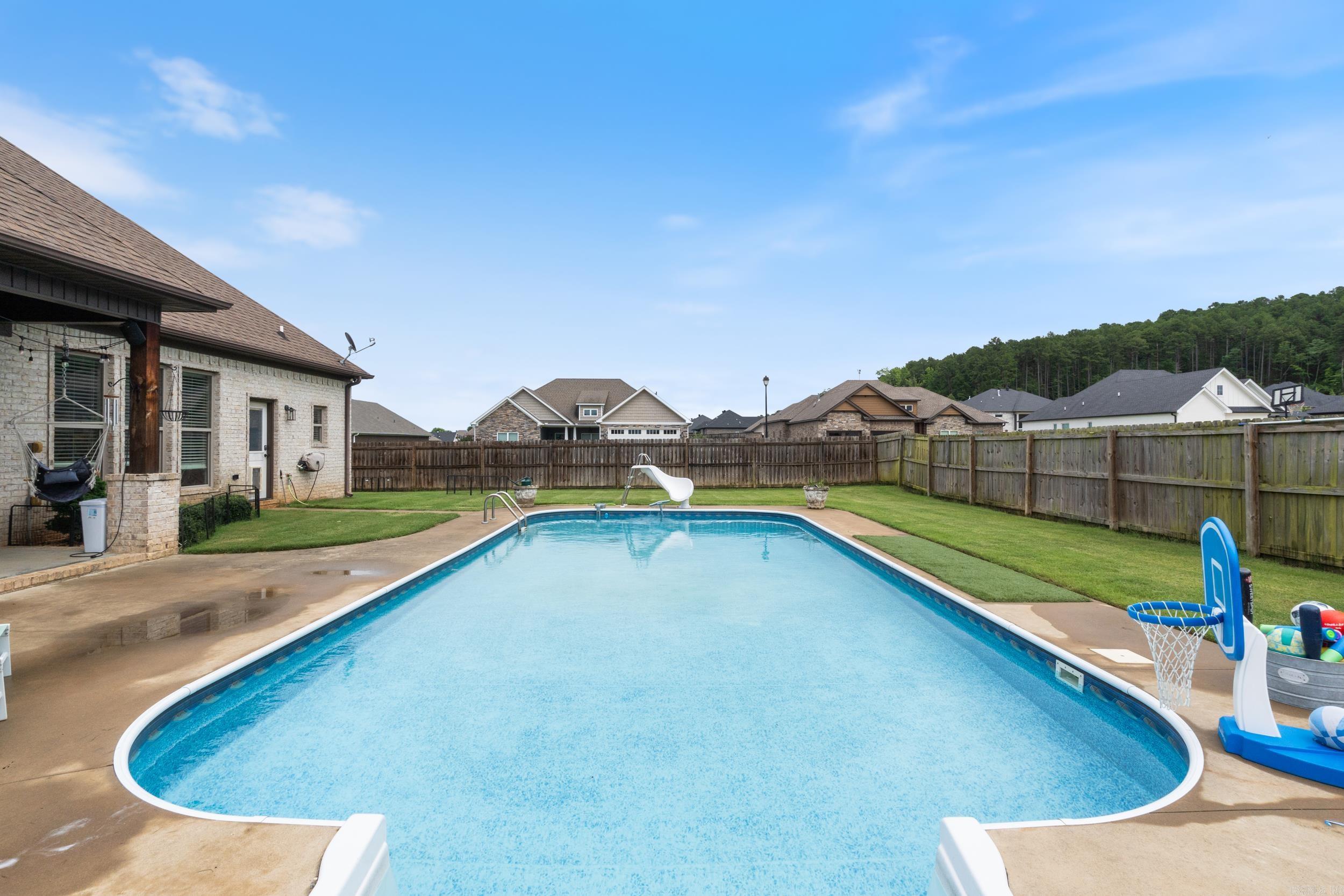 SALEM WOODS - Residential