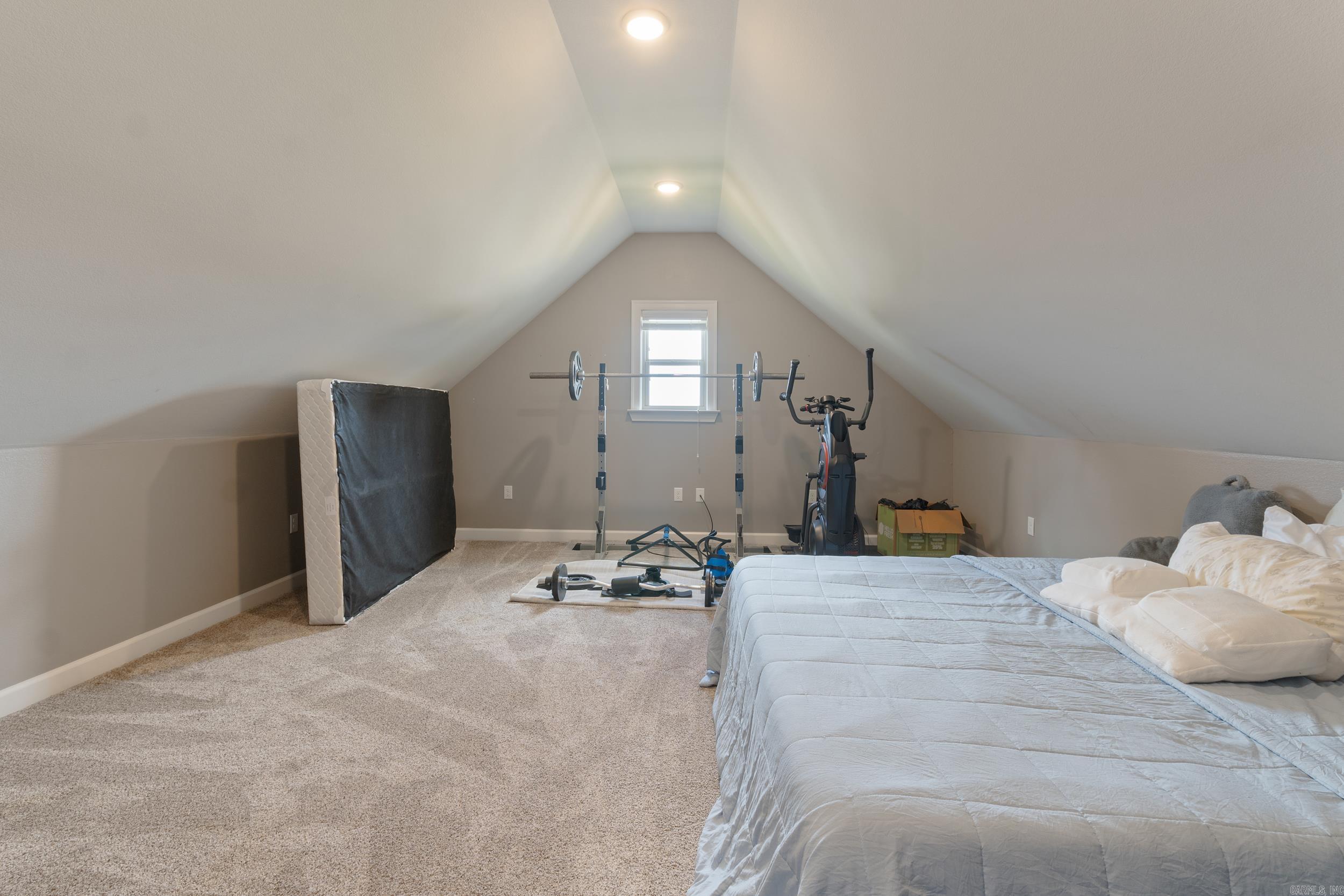 SALEM WOODS - Residential