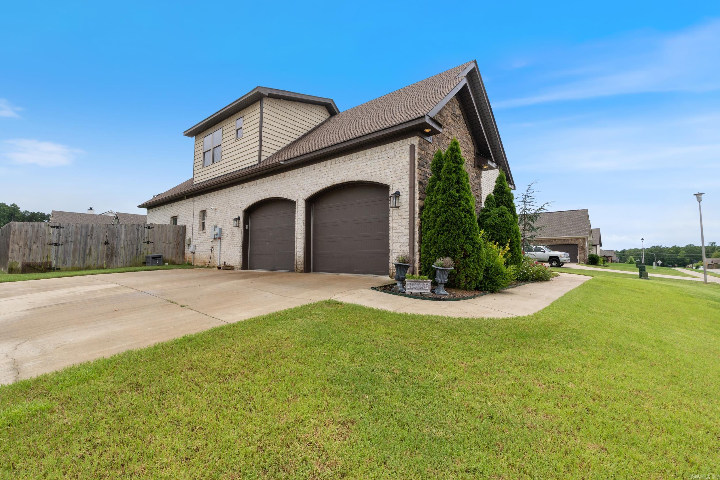 SALEM WOODS - Residential