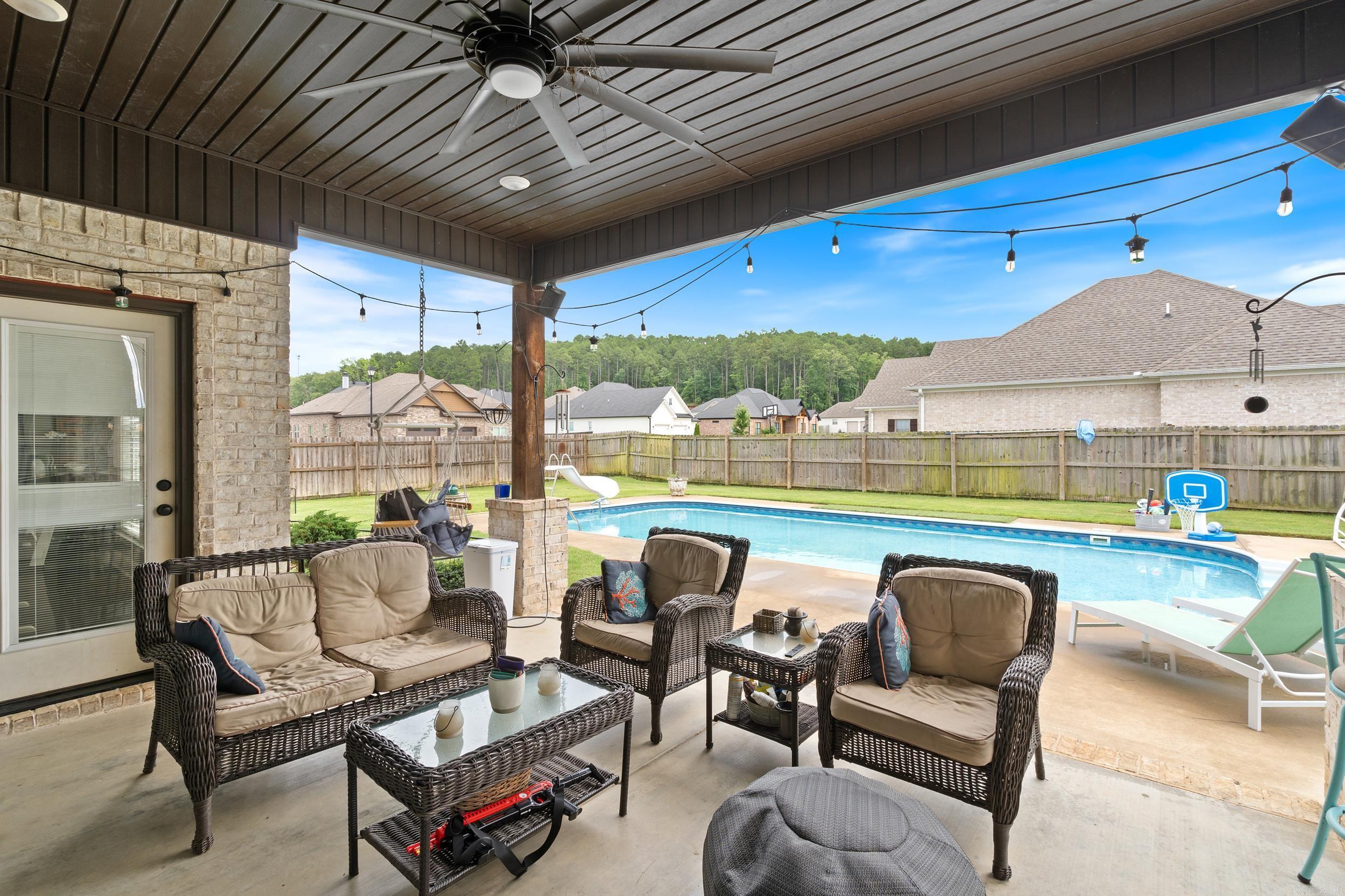 SALEM WOODS - Residential