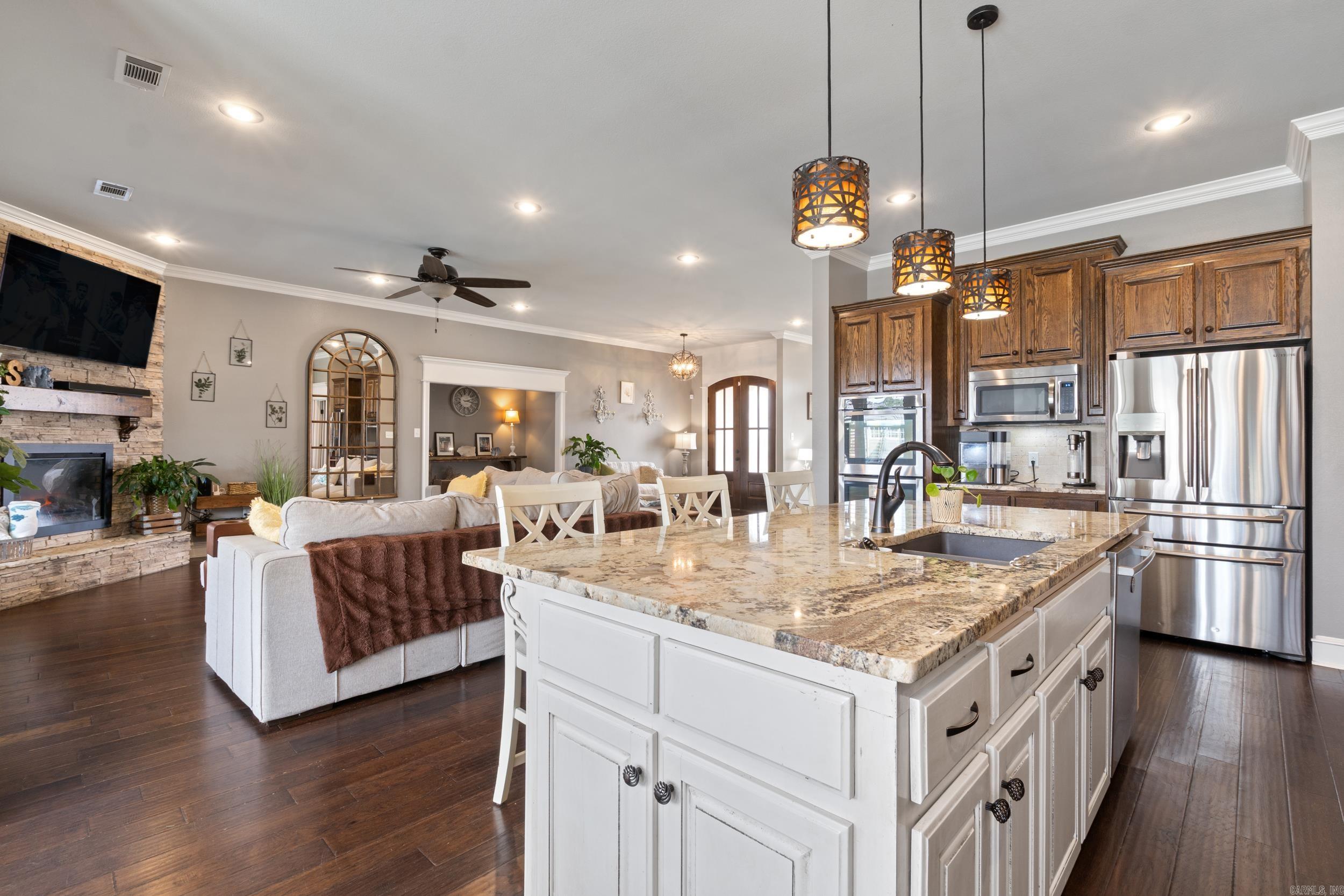 SALEM WOODS - Residential