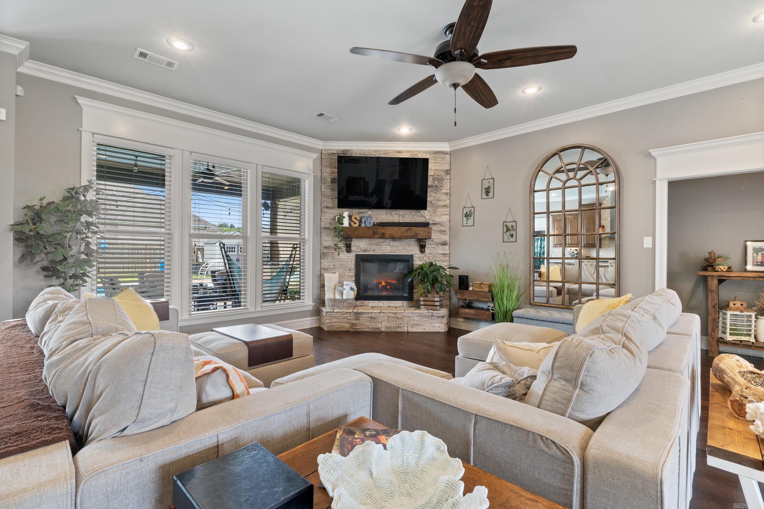 SALEM WOODS - Residential