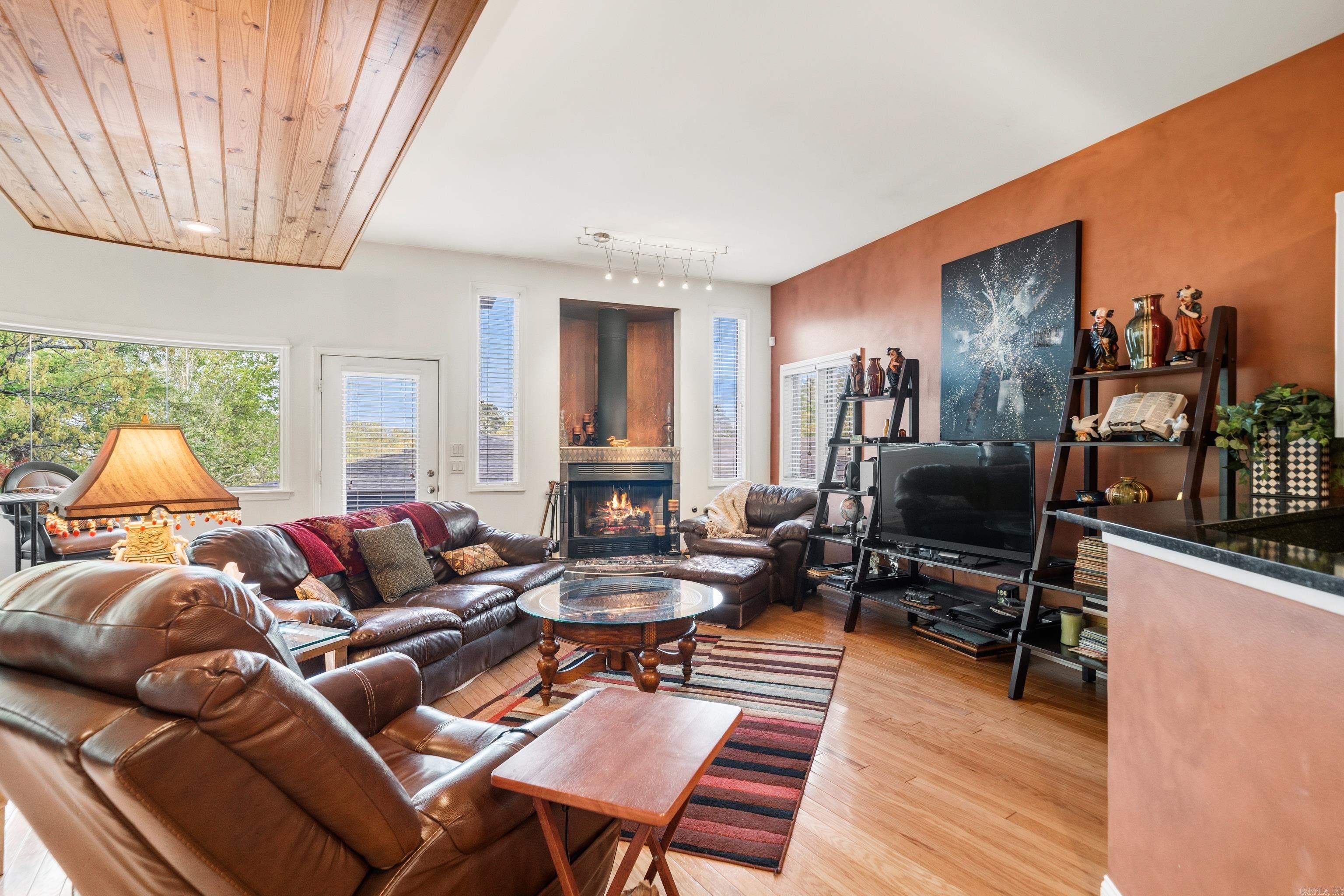 DIAMOND SPRINGS ESTATES HPR - Residential