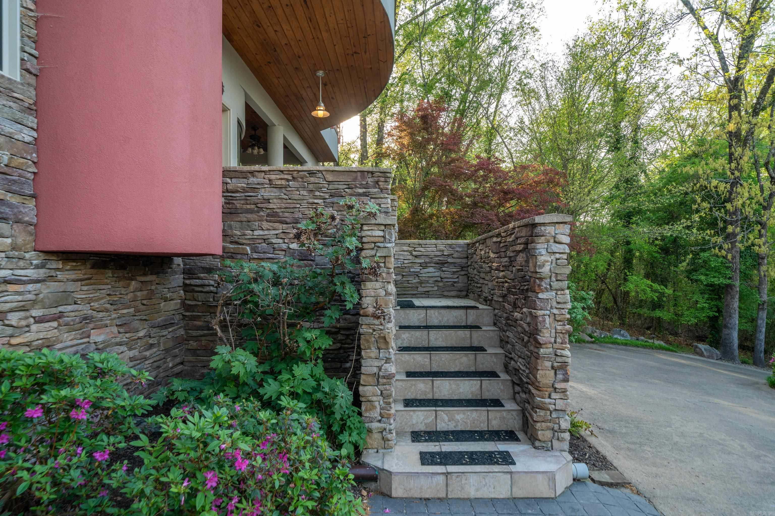 DIAMOND SPRINGS ESTATES HPR - Residential